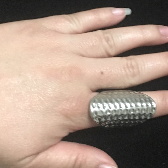Silver Hammered Finger Ring - Picture 5 of 5